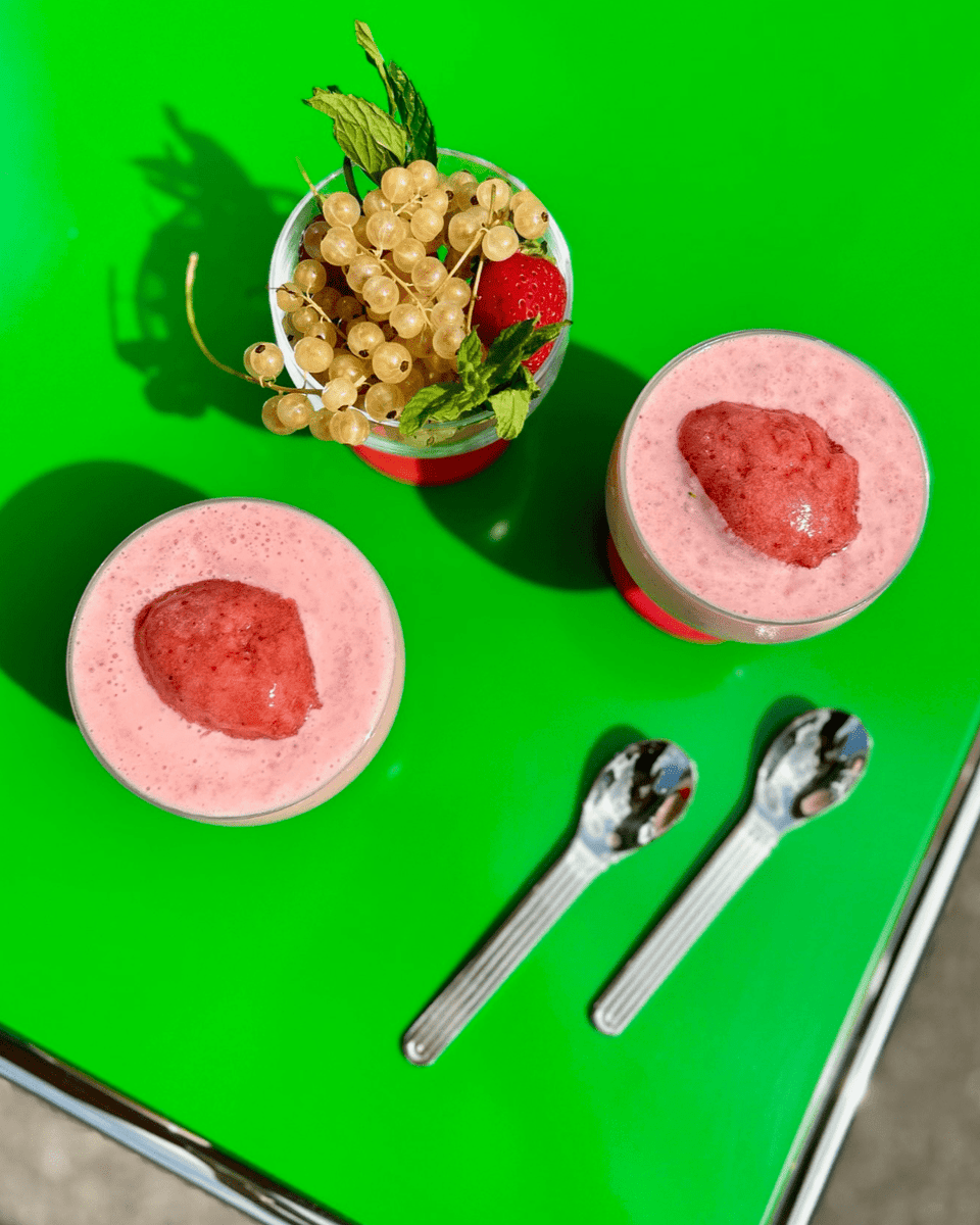 Schnelles Erdbeer FruFru – Karma Food Schnelles Erdbeer FruFru – Karma Food